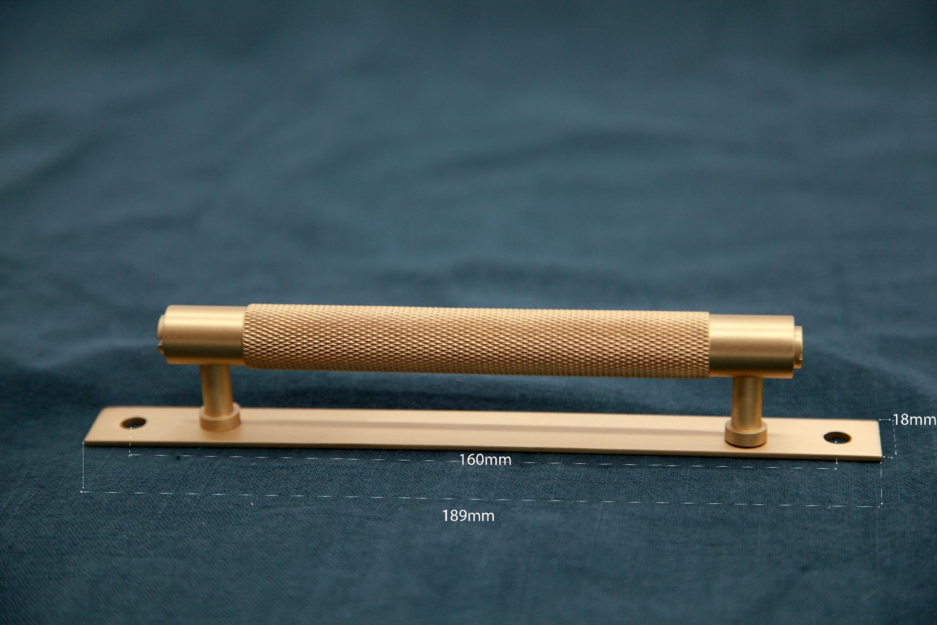 knurl handle