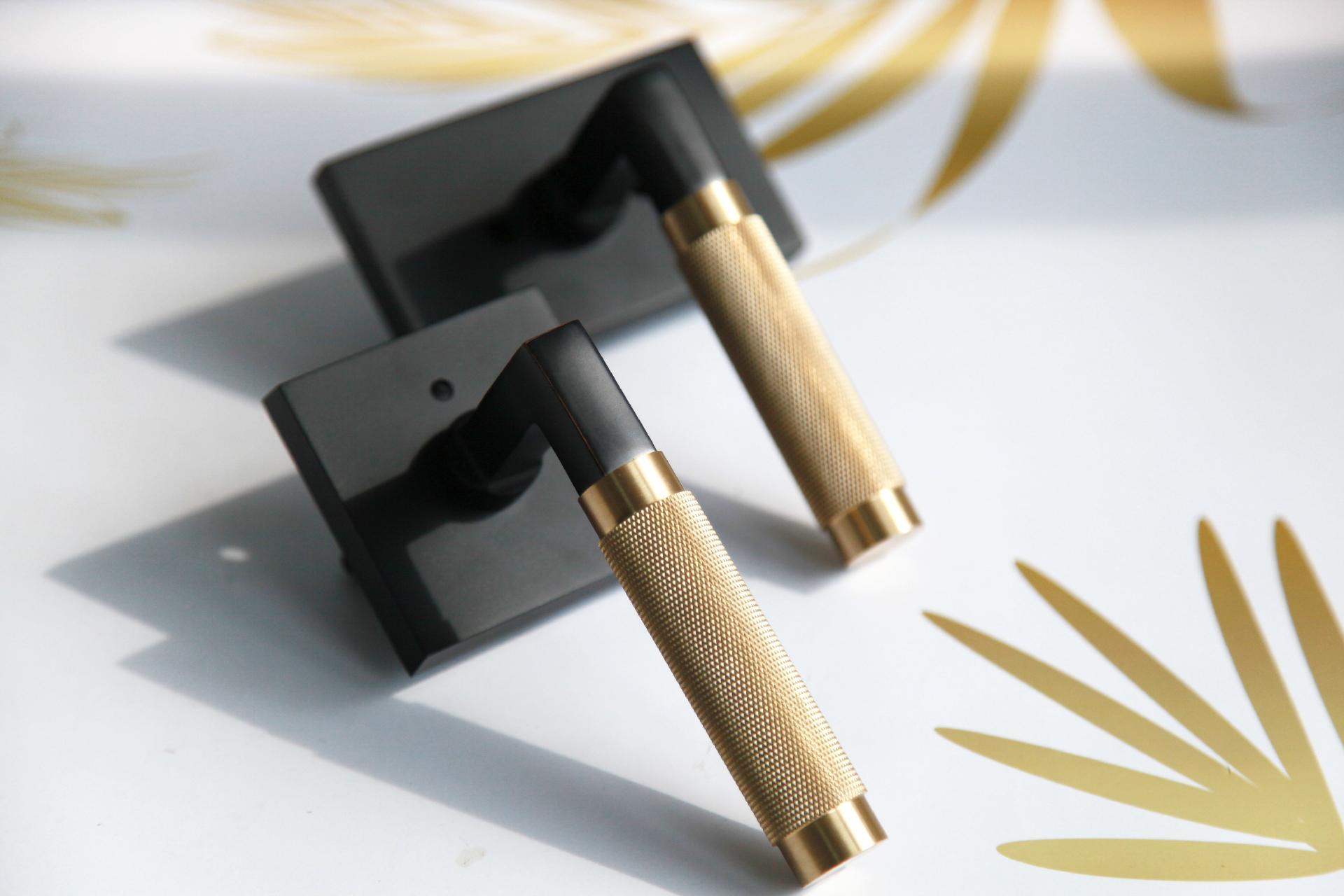 Maxery Top Quality Knurling Brass Door Lever Handle With Rectangular Rose