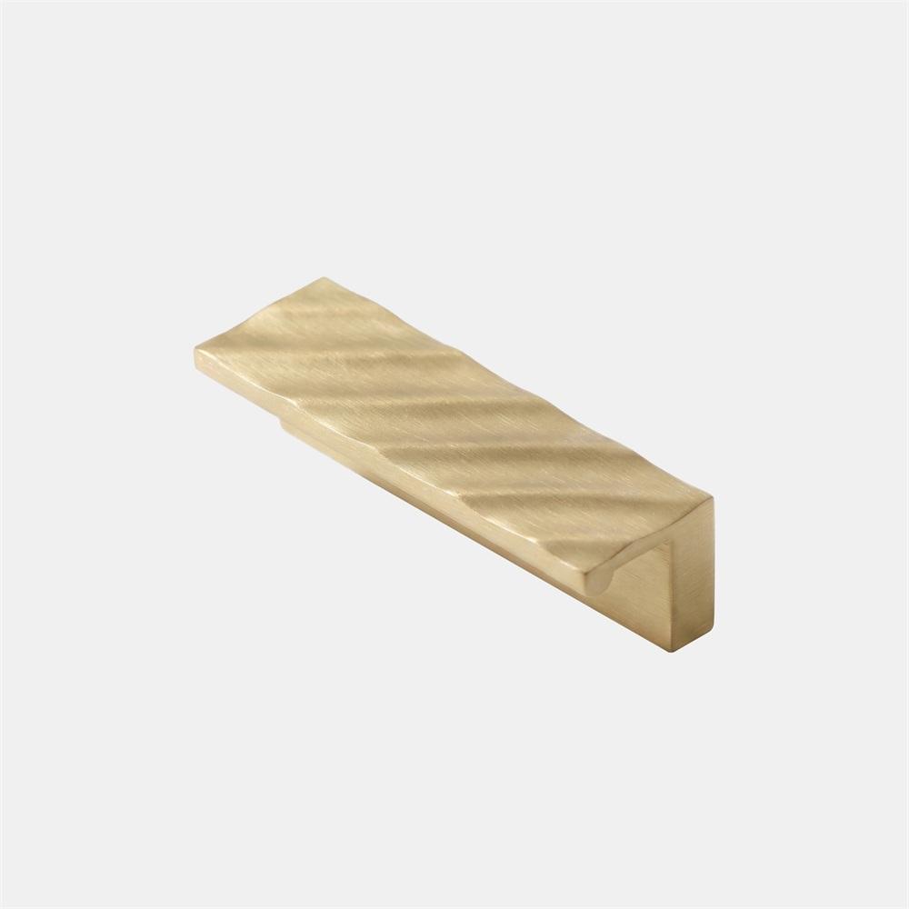 Maxery Brass Wavy Edge Cabinet Pull Natural Minimalist Touch Drawer Handle for Modern Furniture
